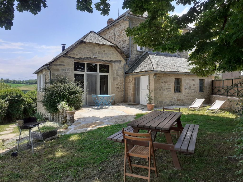 Gîte la maison de Galut. Location gite en Aveyron