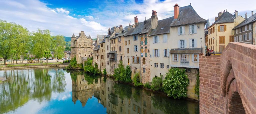 Espalion son pont vieux aveyron